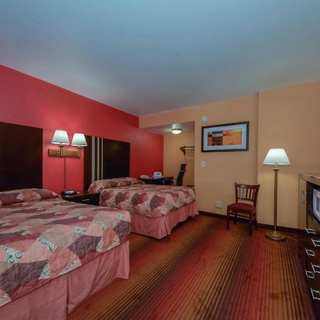Rodeway Inn Macarthur Airport Ronkonkoma Εξωτερικό φωτογραφία