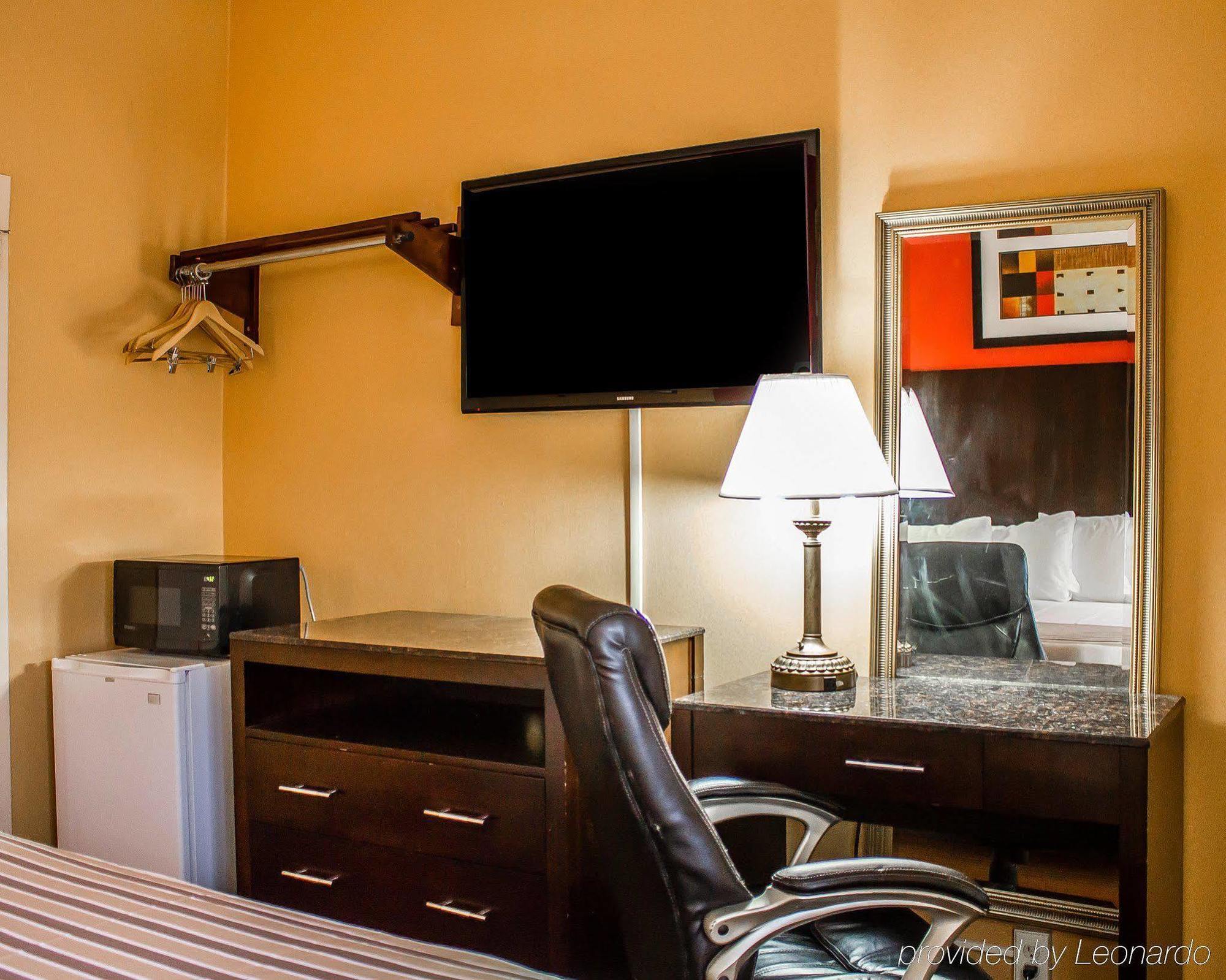 Rodeway Inn Macarthur Airport Ronkonkoma Εξωτερικό φωτογραφία