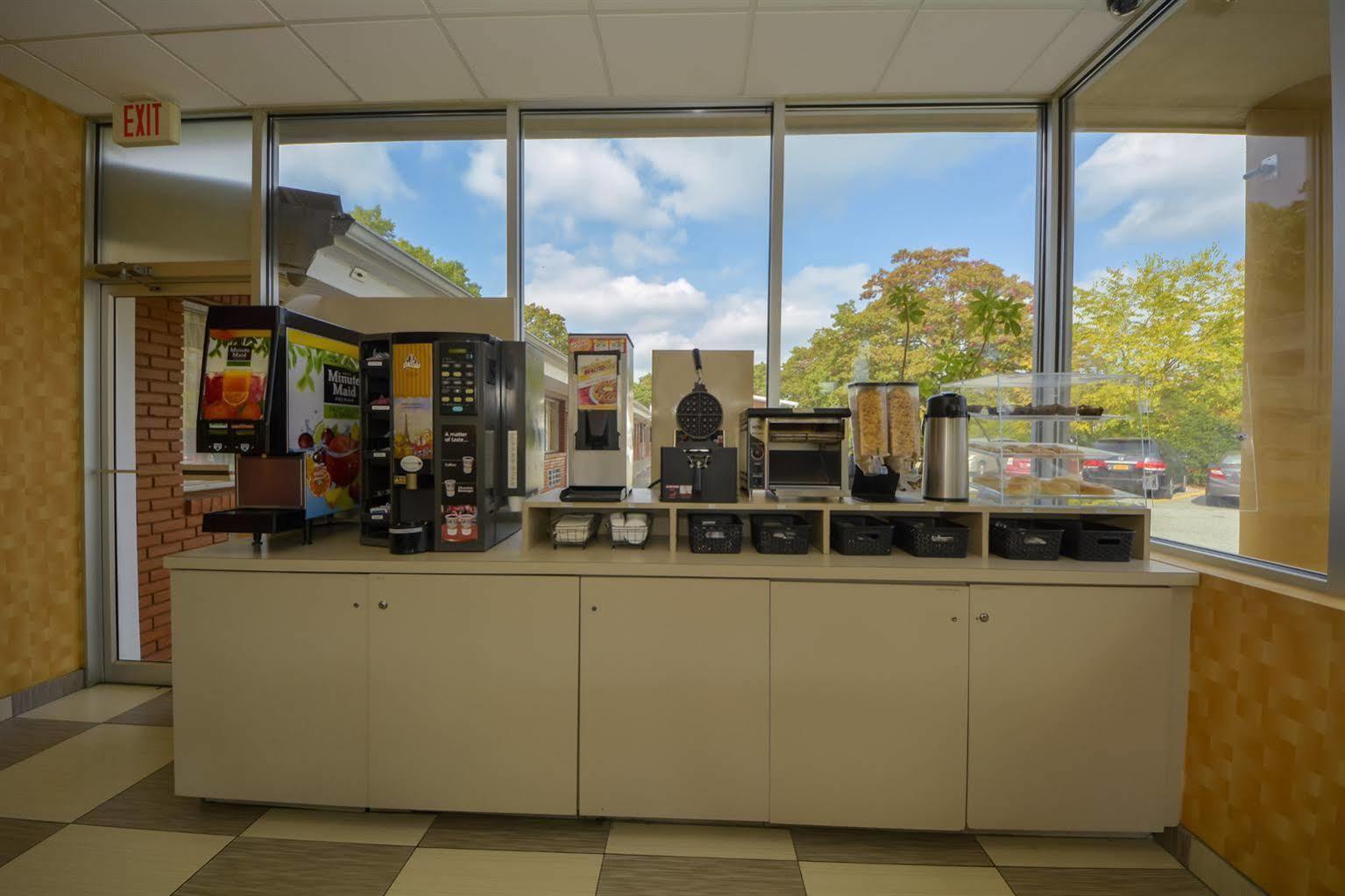 Rodeway Inn Macarthur Airport Ronkonkoma Εξωτερικό φωτογραφία